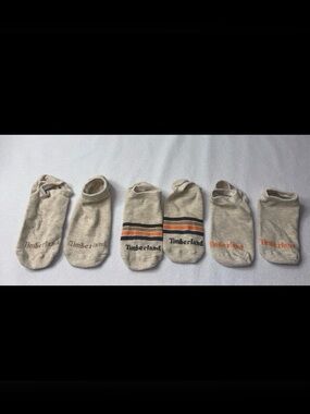 Timberland Men's Low-Cut No-Show Socks in Cream with Orange & Black Accents